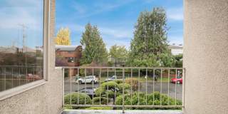 2034 Minor Apartments Gallery 3
