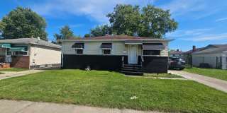 Comfortable 3-Bedroom Home with Bonus Basement Space Gallery 1