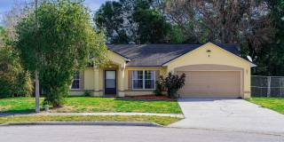 Very Nice 3/2 Home w/ Fenced Yard in St. Cloud with Bonus Room Gallery 1