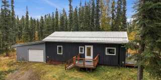 Charming Alaskan Home with Attached Garage & Dog Friendly! Gallery 1