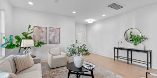 **OFFERING REFUNDABLE APPLICATION FEES & $200 MOVE IN PROMOTION** New Construction 3BD, 3.5BA End-Unit Raleigh Townhome with a Large Upstairs Bonus Room & Full Bathroom Inside the Beltline Near Lake J Gallery 18