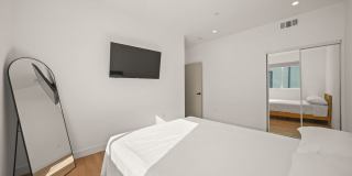 13694 Erwin St Gallery 25