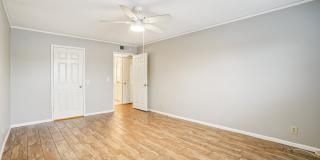 6106 VANCE JACKSON RD Gallery 26