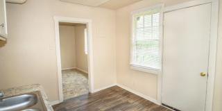 Renovated Home Near Downtown Gallery 8