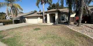 Beautiful 3 Bedroom 2 Bathroom Home In SE Visalia! Gallery 1