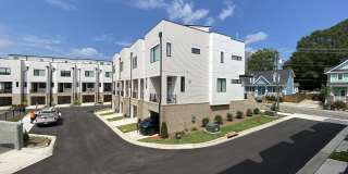 629 N Queen Street Gallery 54