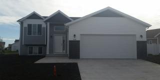 4 Bed 3 Bath Single Family Home Gallery 1
