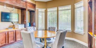 Vintage Retreat Apartments Gallery 21