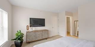 Roebling Row Gallery 60