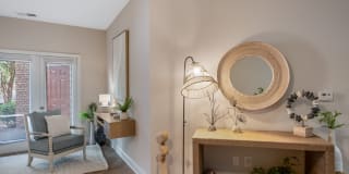 Ashbury Square Gallery 42