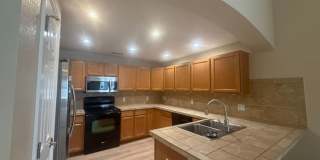 Beautiful spacious 3 bedroom, 2 bathroom condo in highly sought after Stonegate Park Guell Gallery 4