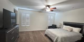 Fully Furnished 4 Bedroom 2.5 Home! Gallery 11