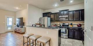 Westside area for Short or Long Term Rental (Completely Furnished) Beautiful 3 bed/2.5 baths plus Office space Gallery 26