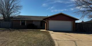 314 NE Skyline- AVAILABLE NOW! Gallery 1