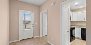 Spacious Duplex in Cape Gallery 5
