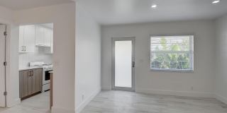 502 N H Street Gallery 6