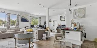 22 E RITTENHOUSE Street Gallery 1