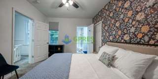 Furnished Elegant 3-Bedroom, 2.5 Bath Home with Hardwood Floors & Central A/C Gallery 21