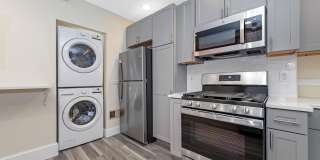 Luxurious Oak Sq. 3-Bed/1Ba; Washer/Dryer in Unit Luxurious Oak Sq. 3-Bed/1Ba; Washer/Dryer in Unit Gallery 1