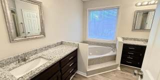 12011 Bell Mountain Drive Gallery 22