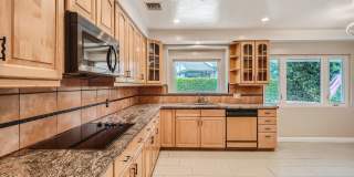 Updated 5-Bed Studio City Home on a Cul-de-Sac Gallery 4
