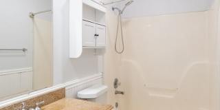 4 Bed home in Olathe- Quick access to I-35 Gallery 22