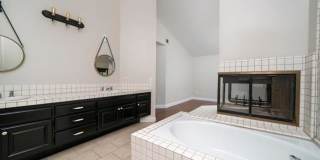 Beautiful 4Br/2.5Ba Home With Private Yard In Shadowridge!! Gallery 22
