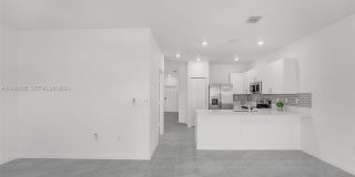 2425 SE 28TH DR Gallery 19