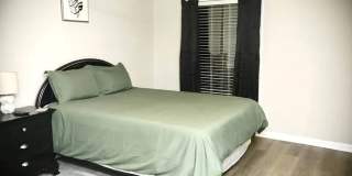 Room in 2 Bedroom Home at Forest View Ave Gallery 21