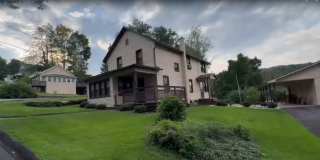 212 Mountain Road Gallery 1