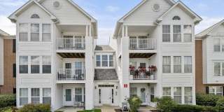 Beautiful 2BR/2BA Condo in Piney Orchard. Gallery 1