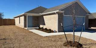 Charming Home! First Month Free! Gallery 1