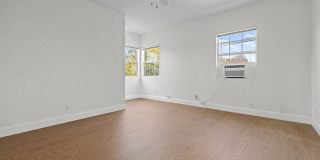 2528 1/2 Military Ave Gallery 2
