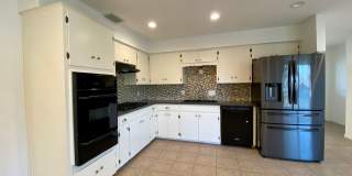 Hidden 4 Bed 2 Bath Gem in South Austin! Gallery 11