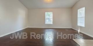 4505 Gilbert St Gallery 6