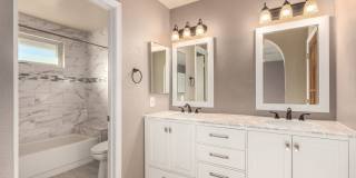 Fantastic Chandler Home Without Carpet! Gallery 14