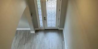 Spacious 5-Bedroom Riverview Home Gallery 18