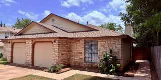 Great, well-maintained single-story duplex tucked away on a quiet cul-de-sac! Gallery 1