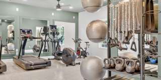 Saddlebrook Apartments Gallery 20