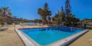 2752 HIDDEN LAKE Boulevard Gallery 16
