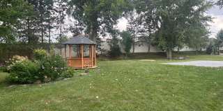 3 Bedroom Stone Facade Colonial with 2 Car Attached Garage  in Strongsville Gallery 47