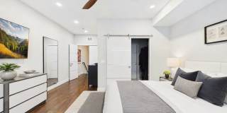 Philly Magazine-Featured Luxury 3 Bed Condo with Huge Roof Deck & Skyline Views Gallery 27