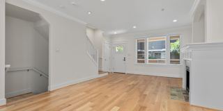 3Bd/3Ba Seattle Townhouse Gallery 12