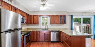 2852 YARN Court Gallery 10
