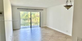 8101 SW 72nd Ave Gallery 6