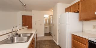 Walk to UC & UC Medical | 1BR/2BR Apartments Gallery 79