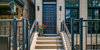 1633 N Wolcott Avenue Gallery 3