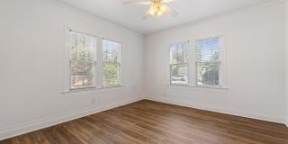 302 Versailles Boulevard Gallery 13