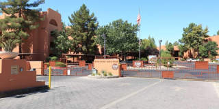 12212 N PARADISE VILLAGE Parkway S Gallery 25