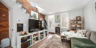 EAST FRANKLINTON ARTIST DISTRICT!  SUNNY NEWLY RENOVATED HOME on DOUBLE LOT Gallery 14